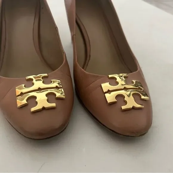 Tory Burch Blush Oak Raleigh Pump runway gold logo dress shoes rare heels - Picture 5 of 11